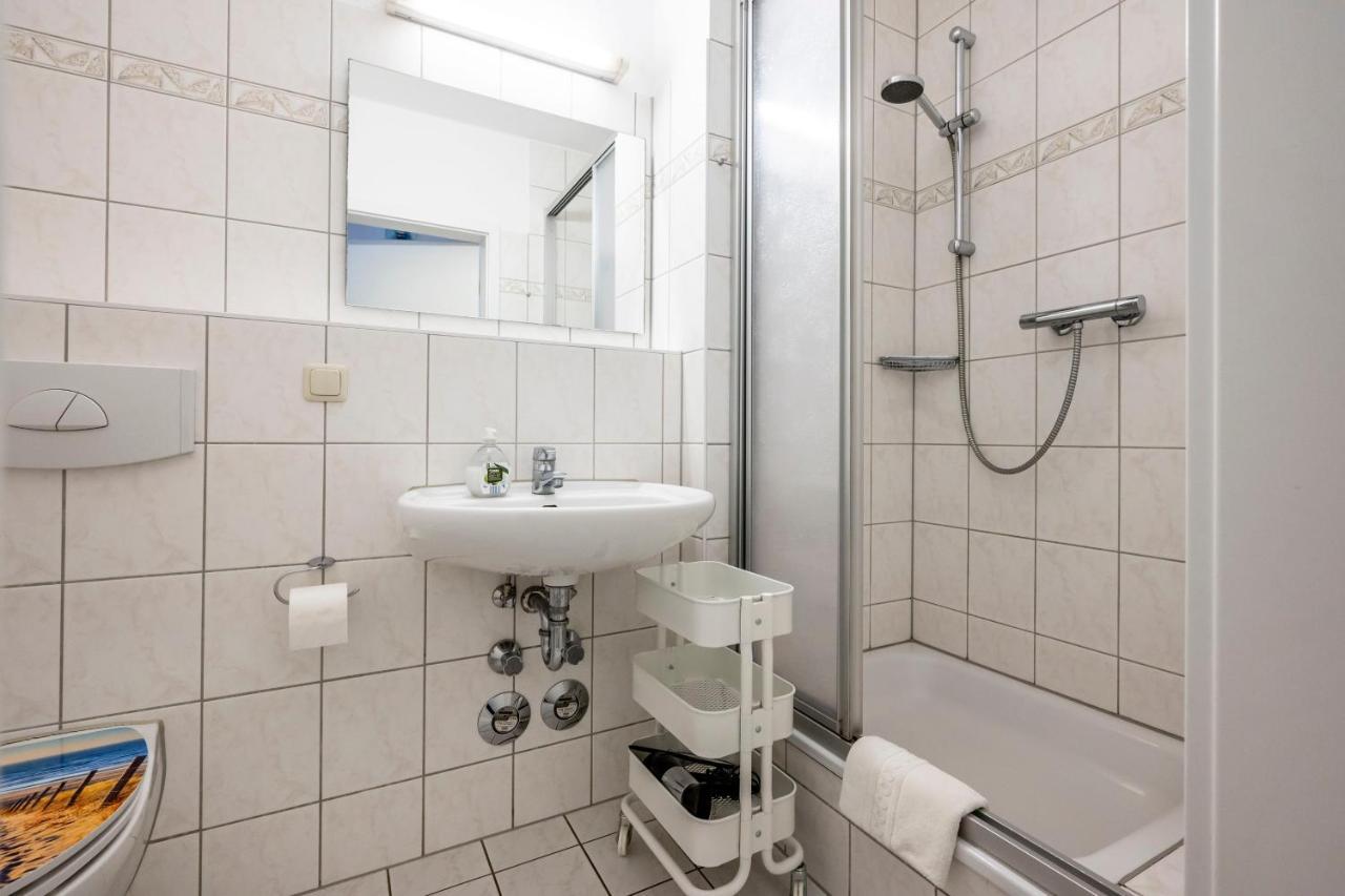 Residenz Am Strand Wohnung 1-17 Цингст Екстериор снимка